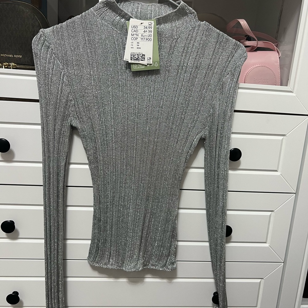 H&M Silver Ribbed Long Sleeve Top